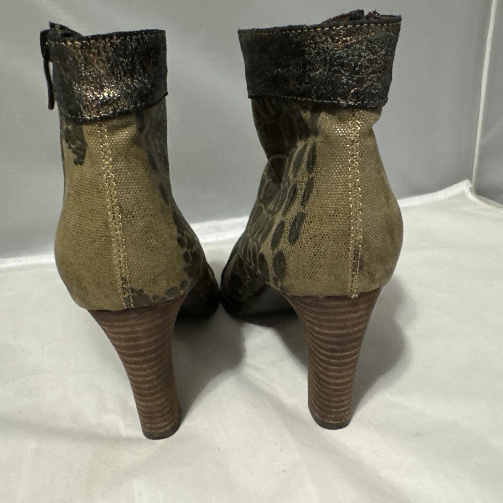 L'Artiste Spring Step Eleni Metallic Taupe Multi Leather Boot Bootie SZ 40 - Picture 8 of 10